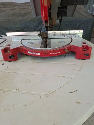 Ingletadora Einhell TC-MS 2112 T. Con mesa d corte