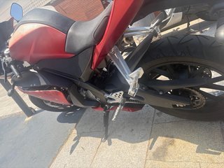 Yamaha YZF 125R 2015 Roja y Negra