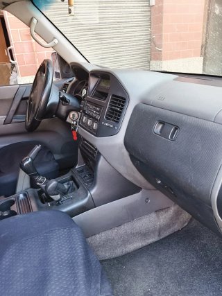 Mitsubishi Montero 2002