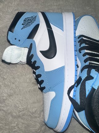 Nike Air Jordan 1 Mid Talla 42