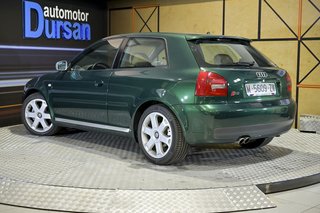 Audi S3 1.8 T quattro