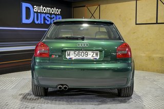 Audi S3 1.8 T quattro