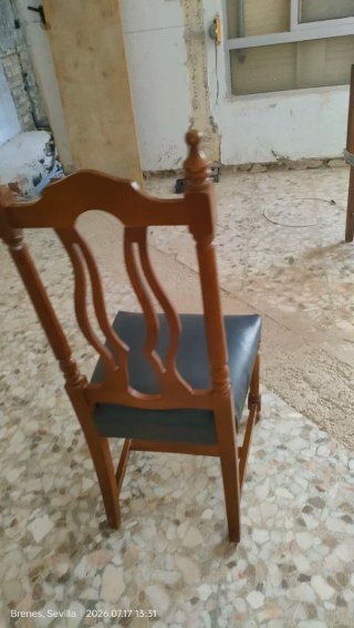 4 Sillas de Comedor Madera y Piel