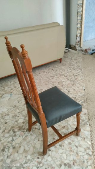 4 Sillas de Comedor Madera y Piel