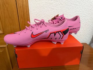 Zapatillas Fútbol Nike FG/AG Rosa/Rojo Talla 42