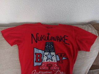 Camiseta Nukutavake Bay Awesome