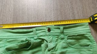 Pantaloncini Benetton verdi vita bassa taglia S
