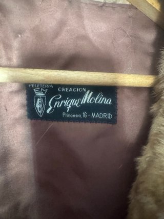 Abrigo de piel marrón