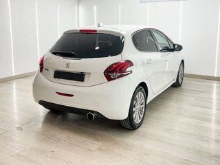 Peugeot 208   5P ALLURE 1.2L PureTech 60KW 82CV