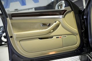 Audi A8 6.0 Quattro Tiptronic