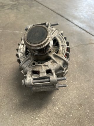 Alternador VW AG 06K 903 024 C 140A