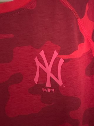 Camiseta New York Yankees Camuflaje Rojo
