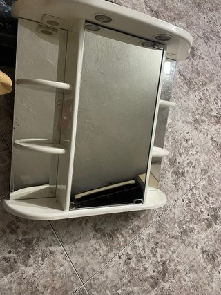 Mueble de baño con espejo