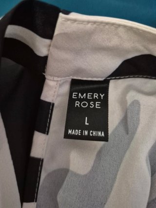 Vestido blanco y negro con estampado