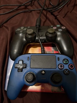 2 Mandos PS4 Sony Buen Estado 35€ los 2 ofertas dm