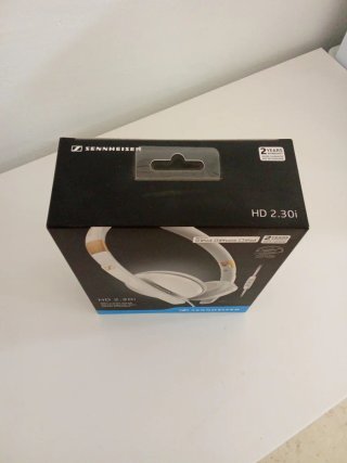 Auriculares Sennheiser HD 2.30i Blancos y Dorados