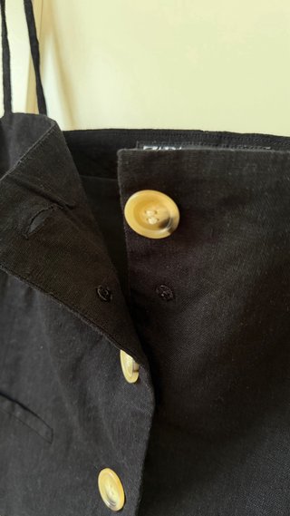 Top negro Zara con botones