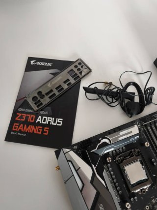 Placa Aorus Z370 gaming 5 i9 9900K
