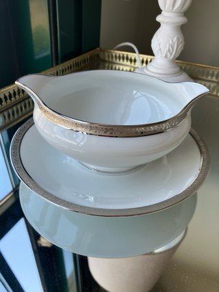Salsera Limoges Jammet-Seignolles con plato