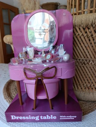Mueble Barbie o muñecas similares