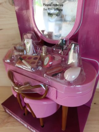 Mueble Barbie o muñecas similares