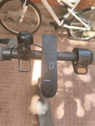 Patinete Eléctrico Xiaomi Mi Scooter Essential