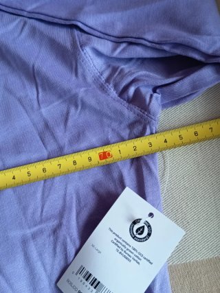 Camiseta manga larga Amazon Essentials morada