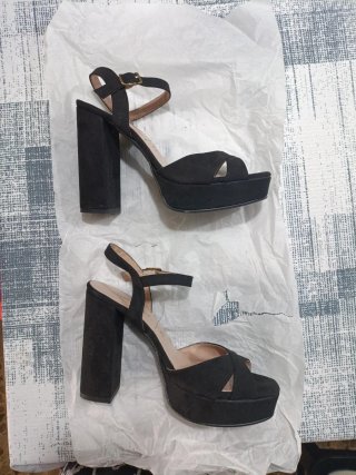 Sandalias DANIELA VEGA Ante Negras Talla 37