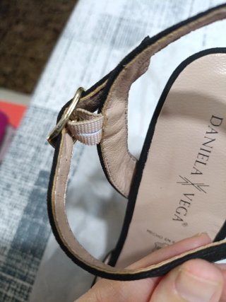 Sandalias DANIELA VEGA Ante Negras Talla 37