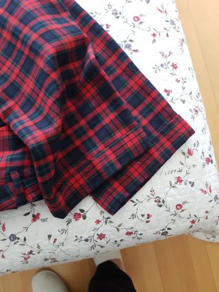 Pantalón cuadros escoceses rojo y negro