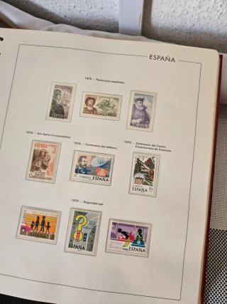 Álbum de sellos Edifil