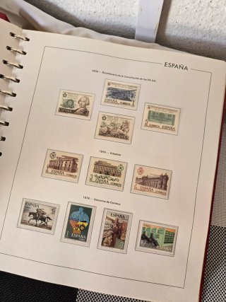 Álbum de sellos Edifil