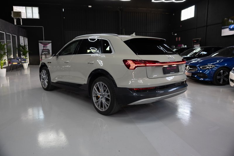 Audi e-tron 50 quattro Advanced 2020, foto 7