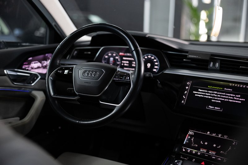 Audi e-tron 50 quattro Advanced 2020, foto 27
