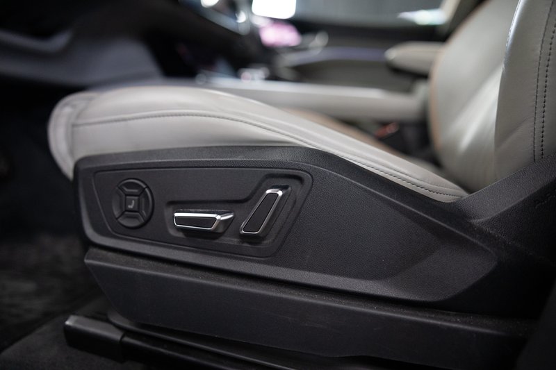 Audi e-tron 50 quattro Advanced 2020, foto 38