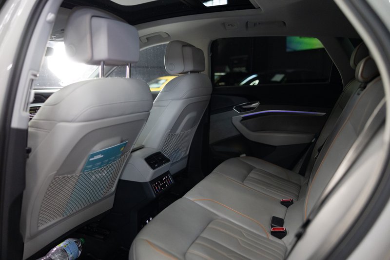 Audi e-tron 50 quattro Advanced 2020, foto 42