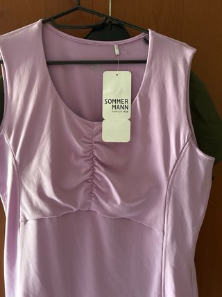 Camiseta tirantes morada con fruncido