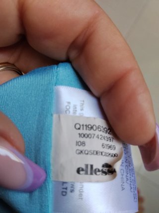 Top sportivo Ellesse blu e rosa