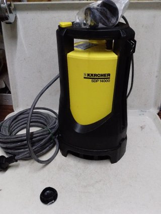 Bomba de agua sucias sumergible de 800 w  kärcher