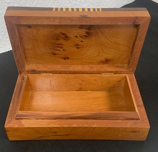 Caja artesanal marquetería madera