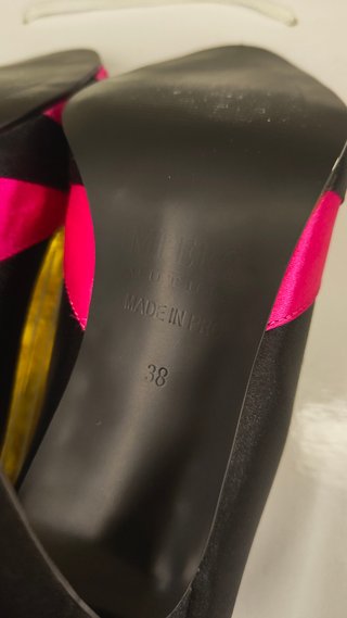 Scarpe eleganti da donna nero e rosa con borsetta
