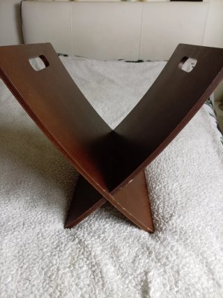 Revistero de madera vintage