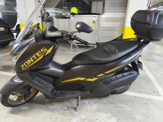 Zontes 125d Scooter Negra