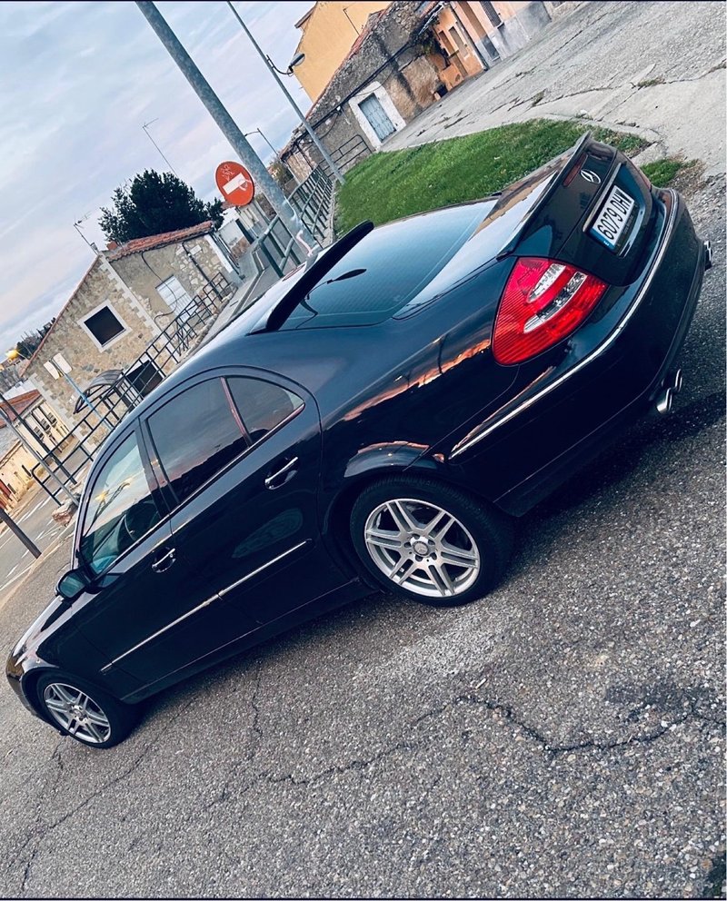Mercedes-Benz Clase E 2005 - foto 1