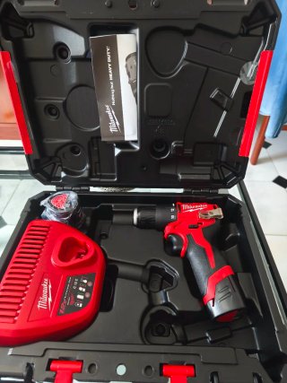 Taladro Atornillador Milwaukee M12 BLPDRC