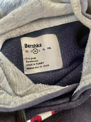 Sudadera Bershka Toxic 96 Talla M