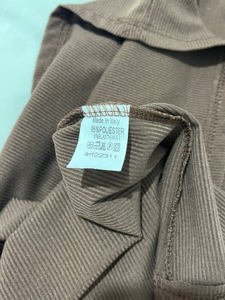 Vestido marrón con botones