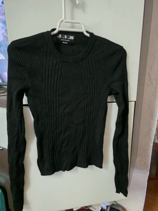 Camiseta Bershka negra ajustada manga larga S