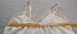 Top lencero beige encaje talla M