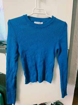 Camiseta Stradivarius azul manga larga S
